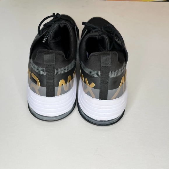 Nike Air Max Bella TR3 Athletic Sneakers New 11 - Picture 4 of 5